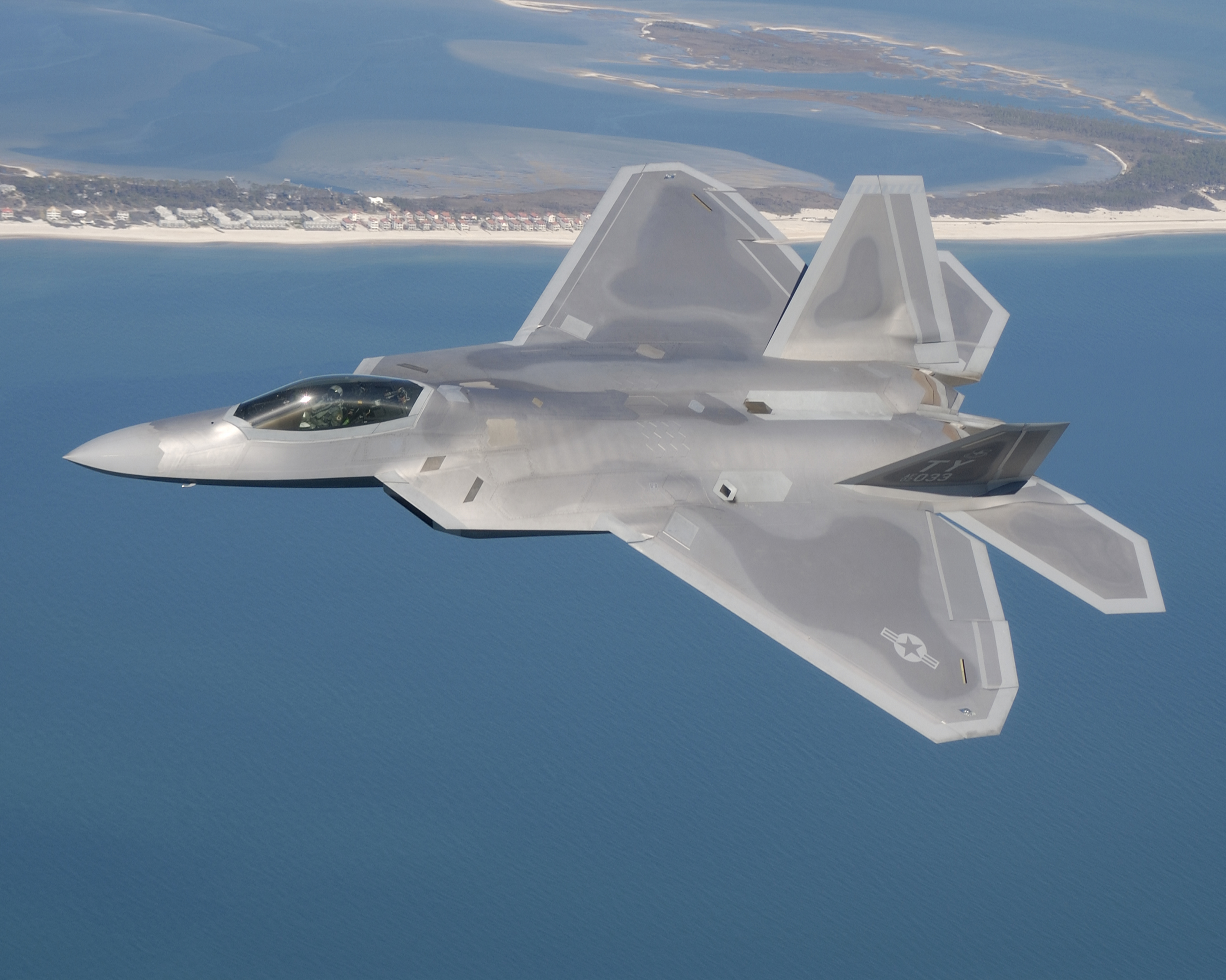 photo of an F-22